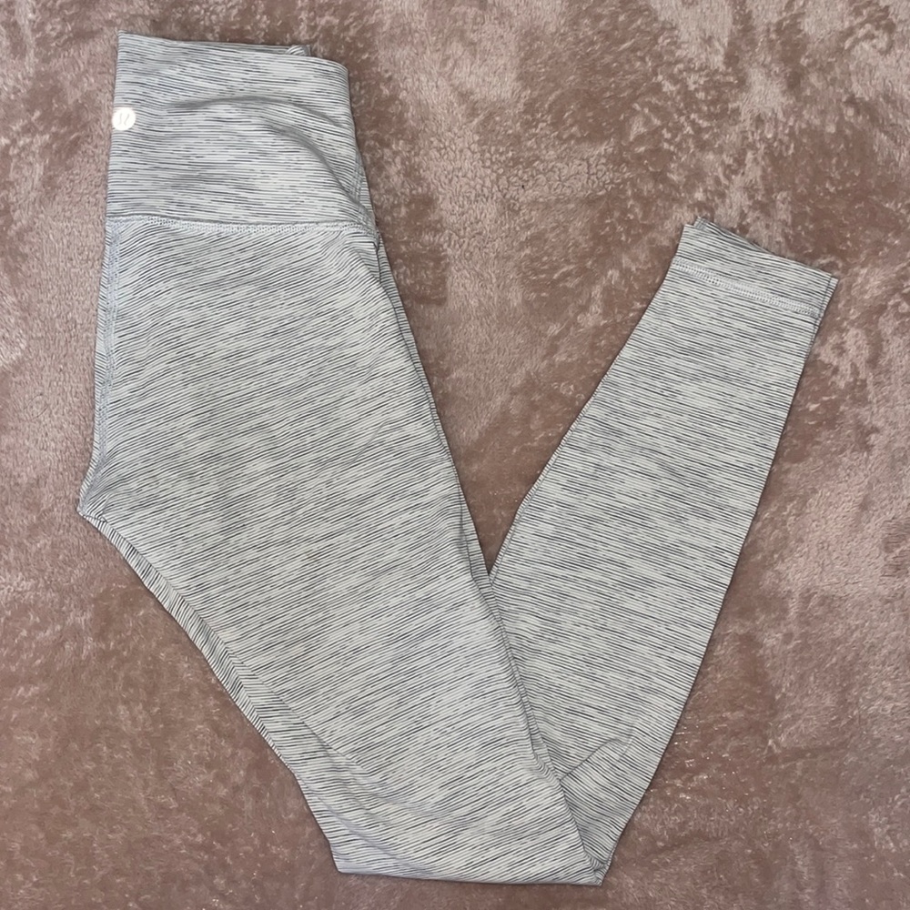Lulu Lemon Size Four 4 Leggings